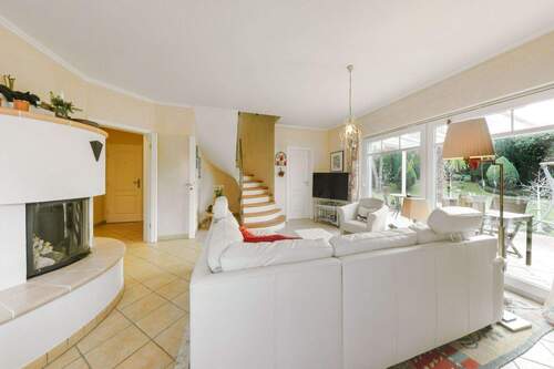 Wohn- Esszimmer OG - 6 Zimmer Mehrfamilienhaus, Wohnhaus zum Kaufen in Wachtberg