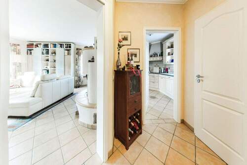 Diele OG - Mehrfamilienhaus, Wohnhaus in Wachtberg zum Kaufen