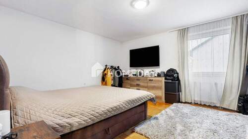 1. OG Elternschlafzimmer 1 - 