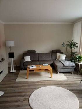 Wohnzimmer - großzügige 2-Zimmerwhg. mit Wohnküche in Citylage!