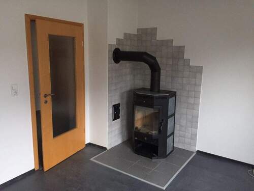 Bild 1 - Helle und große 3,5 Zimmer-Wohnung im Zentrum von Weisendorf