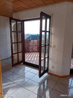 Zugang z. Balkon Südseite 8 qm - 