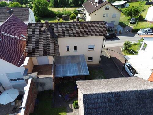 Blick aus dem Garten - 