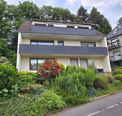 20250520_195911.jpg - Schönes MFH mit 3 vermieteten Wohnungen Lüdenscheid-Buckesfeld!!