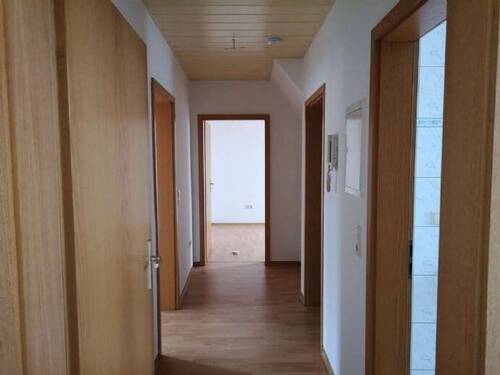 Flur - Etagenwohnung mit 80,00 m² in Altenburg zur Miete