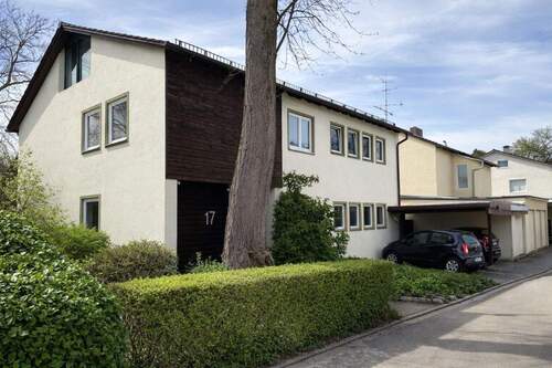 Ansicht - 7 Zimmer Mehrfamilienhaus, Wohnhaus zum Kaufen in Stephanskirchen