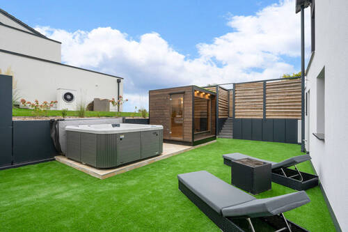 Sauna und Jacuzzi - 1 Zimmer Einfamilienhaus zum Kaufen in Biebertal