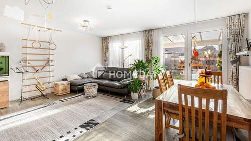 EG Wohnzimmer 2 - 5 Zimmer Reihenendhaus in Eckental