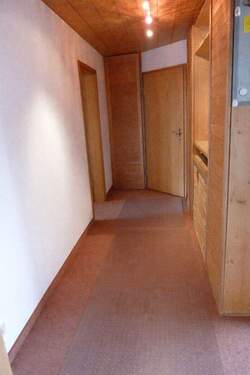 Eingangsdiele - Etagenwohnung mit 98,00 m&sup2; in Bruckmühl zum Kaufen