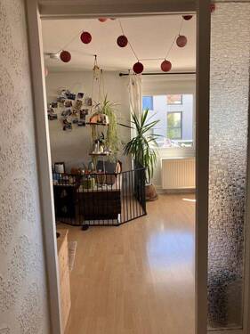 Blick Flur in Wohn-Esszimmer - 