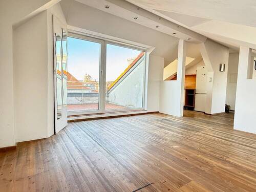Wohnzimmer - 2 Zimmer Etagenwohnung zur Miete in Zirndorf
