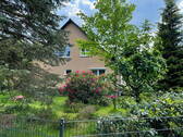 Aussenansicht - Von Privat: Raumwunder - 2-Familienhaus in bester Nachbarschaft