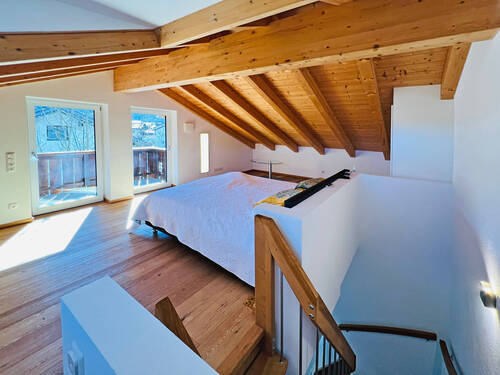 Treppenhaus zum Dachgeschoss - 