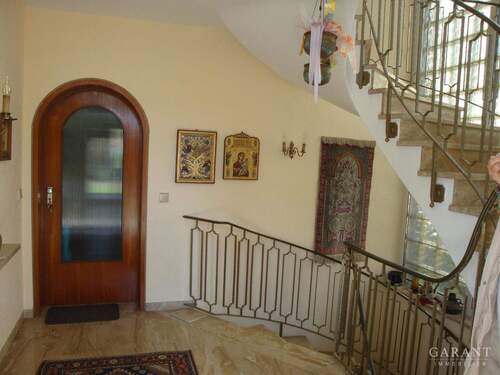 Foyer - 