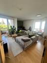 Wohnzimmer aktuell - Sehr schön geschnittene 2-Zimmerwohnung mit Balkon in Nähe der Missionsärztlichen Klinik