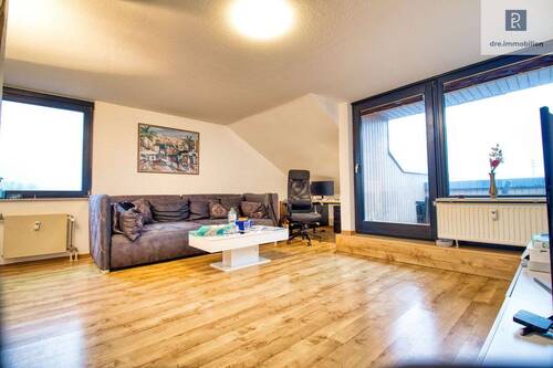 Wohnbereich - 2 Zimmer Etagenwohnung zum Kaufen in Düsseldorf