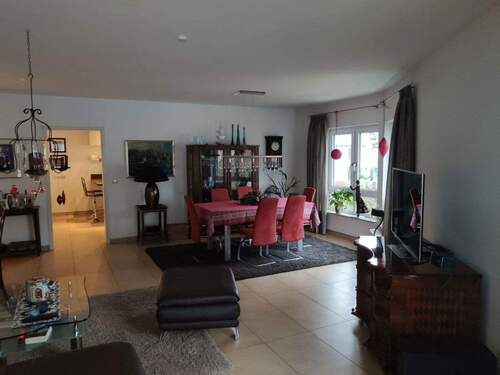 Wohn/Esszimmer - 
