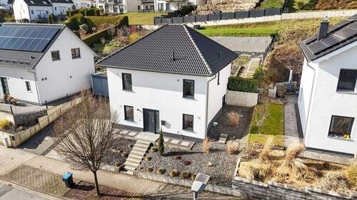 Außenansicht - Raum für das Leben, das Sie sich wünschen - modernes Familienhaus mit Topausstattung in ruhiger Lage