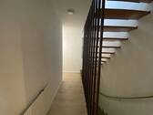 Treppe ins Obergeschoss - 