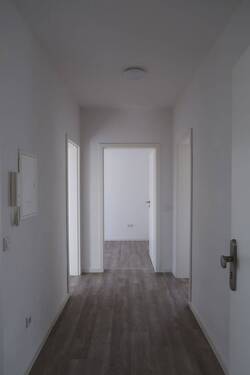 Flur Wohnung OG links - 
