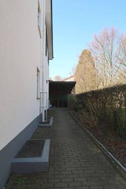 Verbindung Hof zum Hauseingang - 
