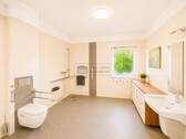 Modern barrierefreie Badezimmergestaltung - 