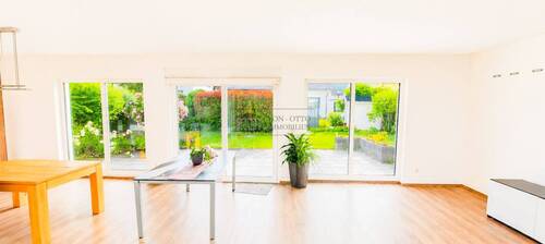 Helles Wohnzimmer - Bungalow mit 120,00 m&sup2; in Bergheim zum Kaufen