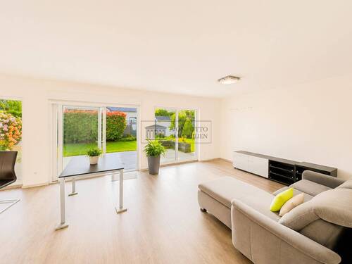 Helles Wohnzimmer - 
