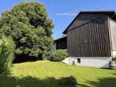 Garten und Scheune - 