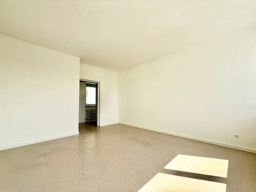 Wohnen in vollen Zügen vor Renovierung - 