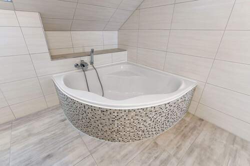Eckbadewanne - 