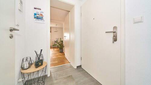 Wohnungseingangsbereich - 2 Zimmer Etagenwohnung in Freiberg am Neckar