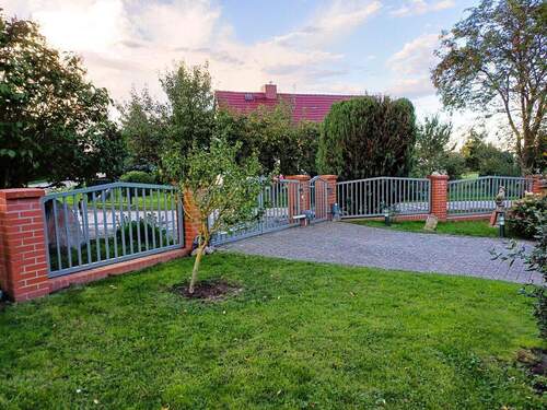 Zufahrt Grundstück - 6 Zimmer Einfamilienhaus in Randowtal