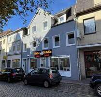 Teilmodernisiertes Wohn- und Geschäftshaus in Innenstadtlage von Itzehoe