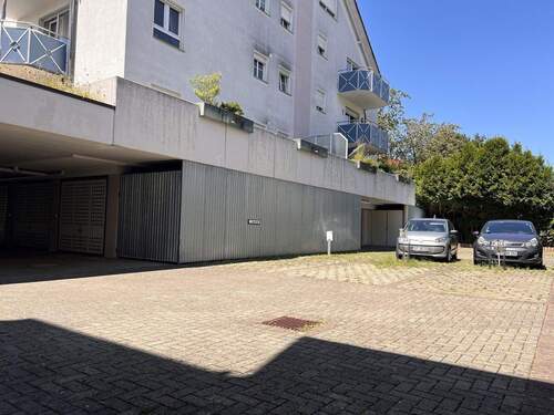 Parkplatz - Gewerbeobjekt (Büro, Produktion, Verkauf) zum Kaufen in Trossingen