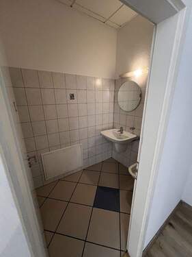 WC Anlagen - Gewerbeobjekt (Büro, Produktion, Verkauf) in Trossingen