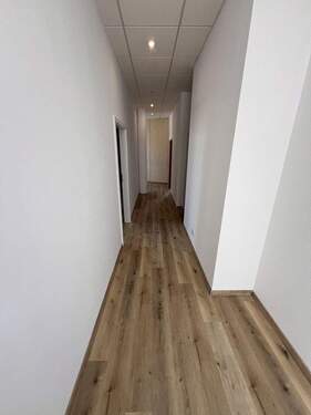 Flur - Gewerbeobjekt (Büro, Produktion, Verkauf) in Trossingen zum Kaufen