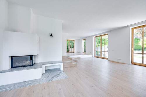 Wohn- und Esszimmer - 1 Zimmer Einfamilienhaus in Seefeld