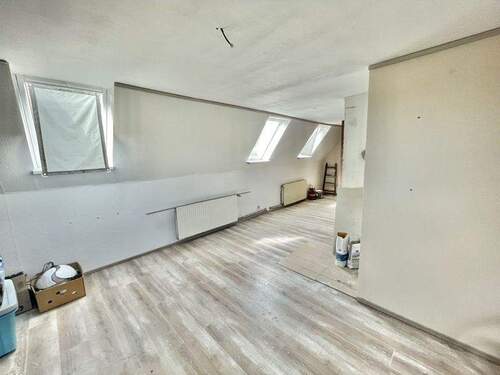 großer Raum DG oben - 