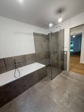 Badewanne/Dusche - 