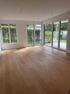 Wohnzimmer - 3 Zimmer Etagenwohnung zur Miete in München - Solln