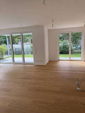 zwei Terrassenausgänge - Etagenwohnung mit 112,00 m² in München - Solln zur Miete