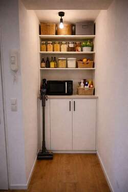 Abstellkammer Einrichtungs-Bsp - 