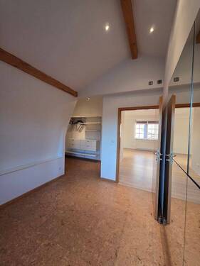 SZ mit Ankleide oben - 