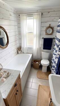 EG Badezimmer Sanierungsvorschlag - (KI generiert) - 