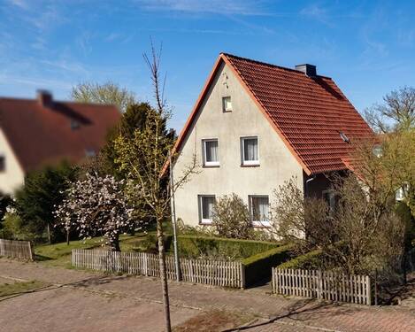 Aussenansicht 3 - 6 Zimmer Einfamilienhaus in Eldingen