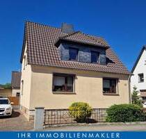 Freistehendes Einfamilienhaus in Querfurt mit Garten, Pool und Garage