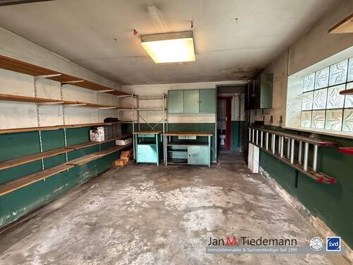 Garage - 