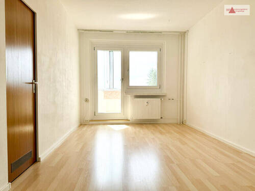 Wohnzimmer - 3 Zimmer Etagenwohnung zur Miete in Geyer