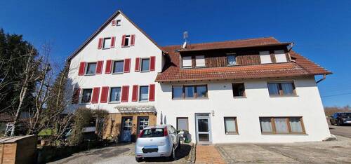 Bild 1 - Schöne 2 Zimmer EG -Wohnung in Boll mit EBK, an Paar oder Einzelperson zu Vermieten